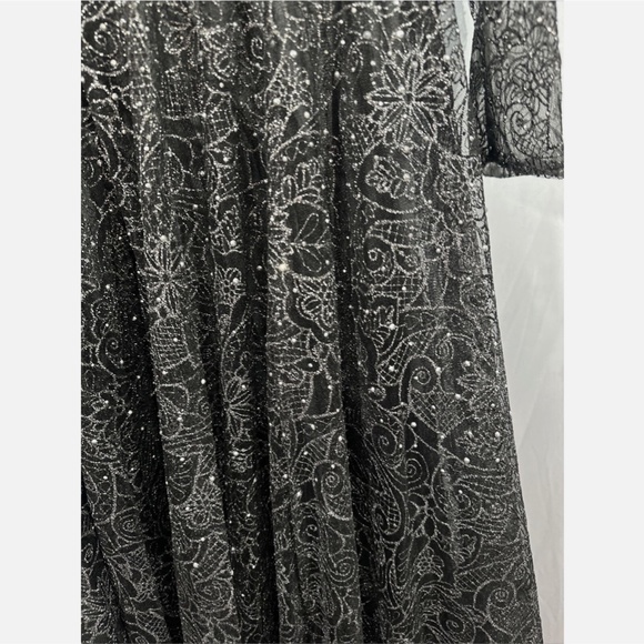 NWT $798 Mac‎ Duggal [ 8 ] Embellished Long Sleeve V Neck Gown in Graphite - Picture 15 of 15